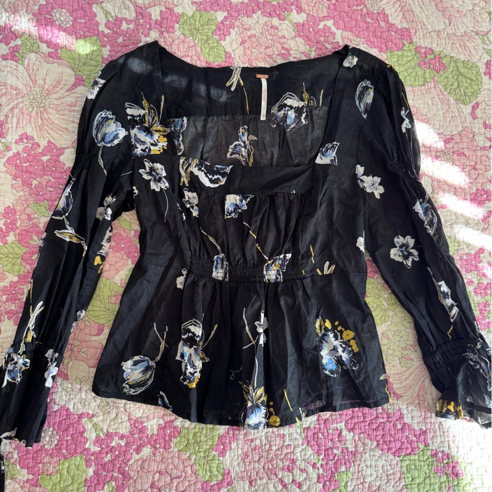 Free People Smocked Floral Black Blouse Square Neck Size XS - Picture 1 of 6